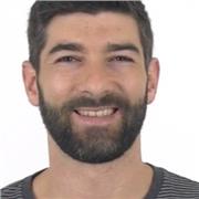 profesor de musica con muchas ganas de trabajr y enseñar a los niños ed todas las edades